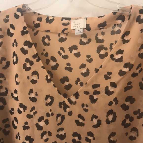 A New Day Leopard Print Ling Sleeve - Picture 2 of 4